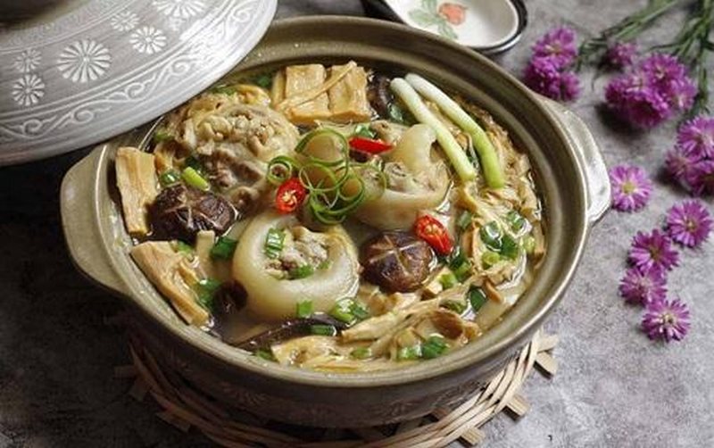 Món canh măng củ khô siêu hấp dẫn